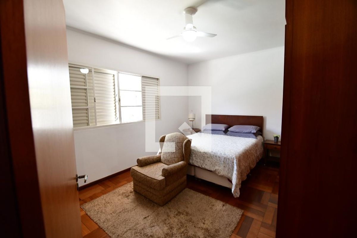 Casa à Venda - Jardim Chapadão, 4 Quartos,  300 m2 em , Campinas - sp | SoloBR