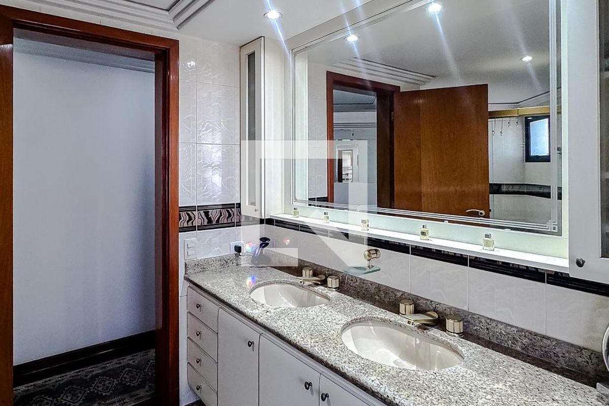 Apartamento, 4 quartos, 240 m² - Foto 22