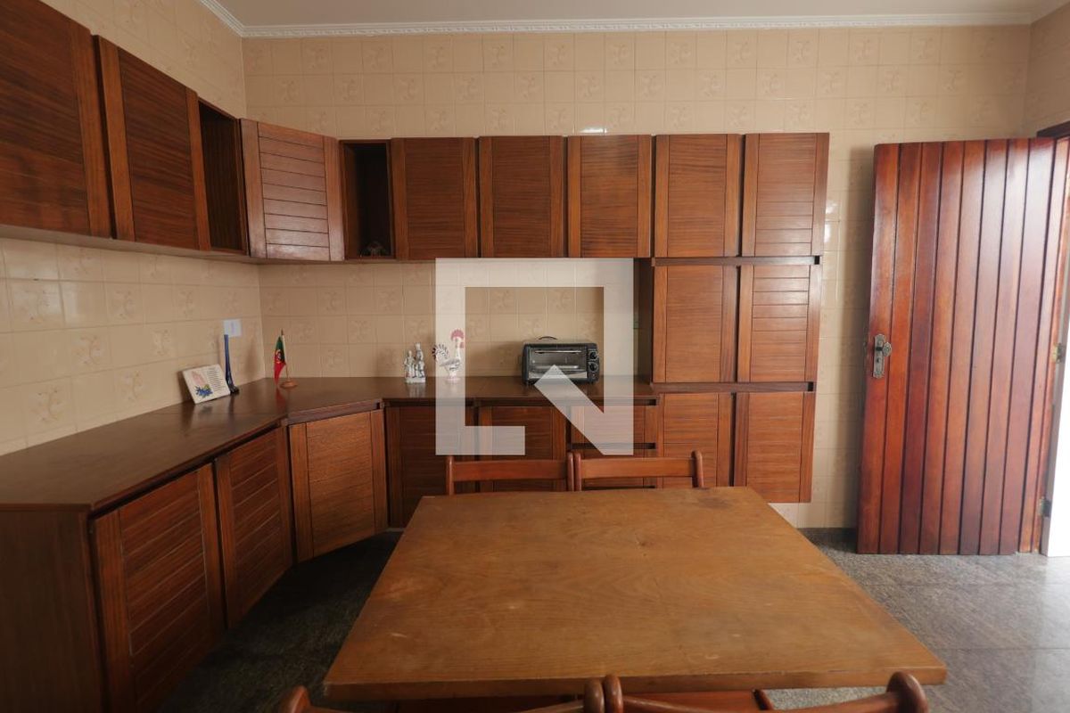 Casa, 3 quartos, 200 m² - Foto 22