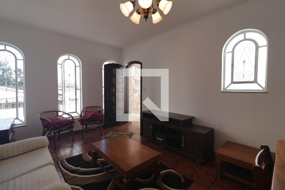 Casa, 3 quartos, 200 m² - Foto 4