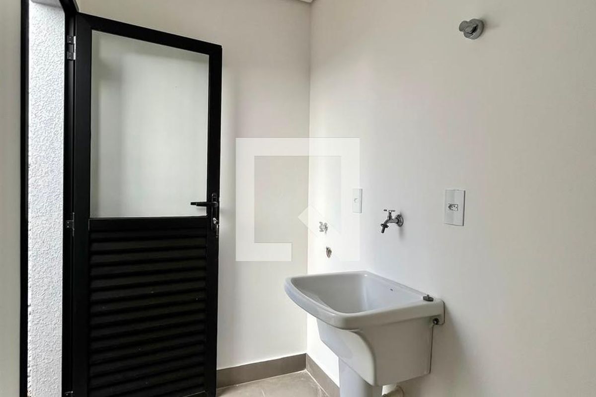 Casa à Venda - Mansões Santo Antônio, 3 Quartos,  168 m2 em , Campinas - sp | SoloBR