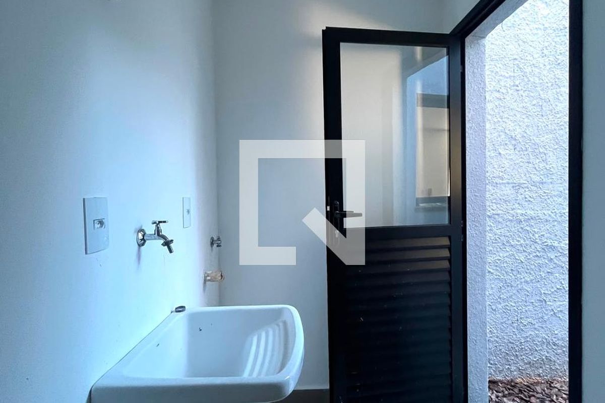 Casa à Venda - Mansões Santo Antônio, 3 Quartos,  168 m2 em , Campinas - sp | SoloBR