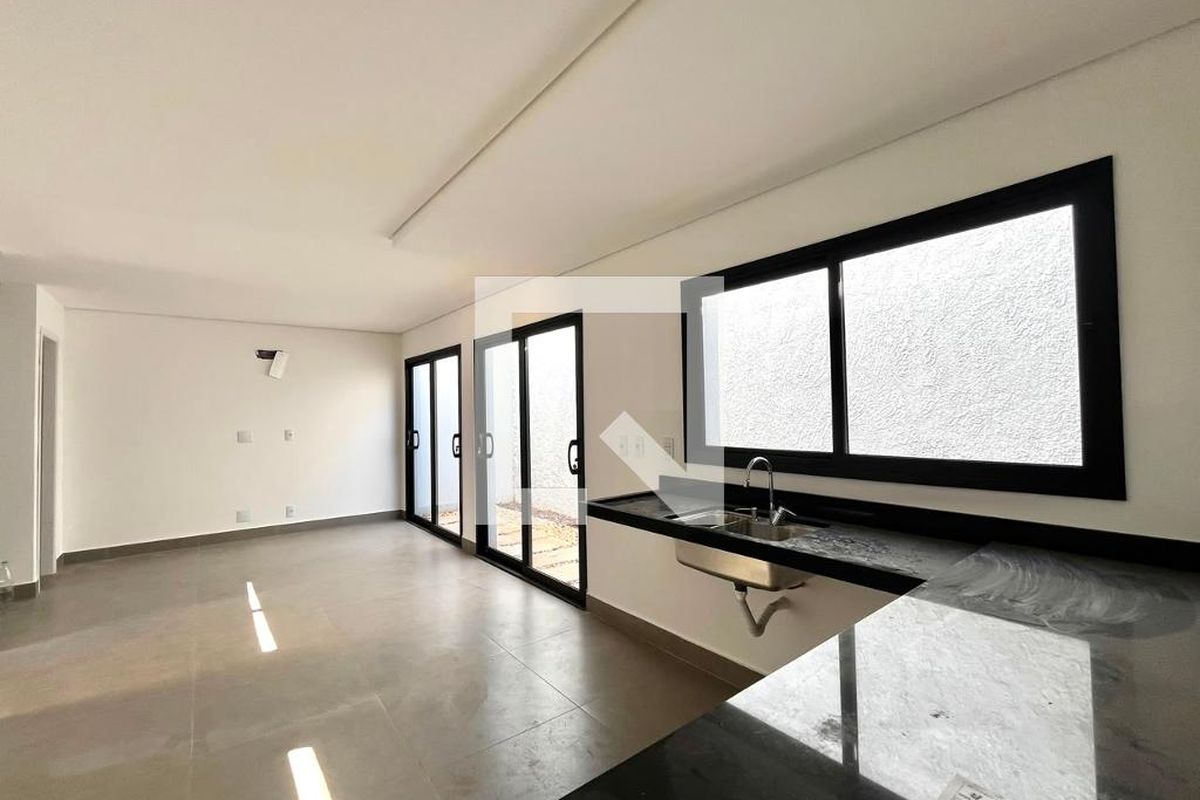 Casa à Venda - Mansões Santo Antônio, 3 Quartos,  168 m2 em , Campinas - sp | SoloBR