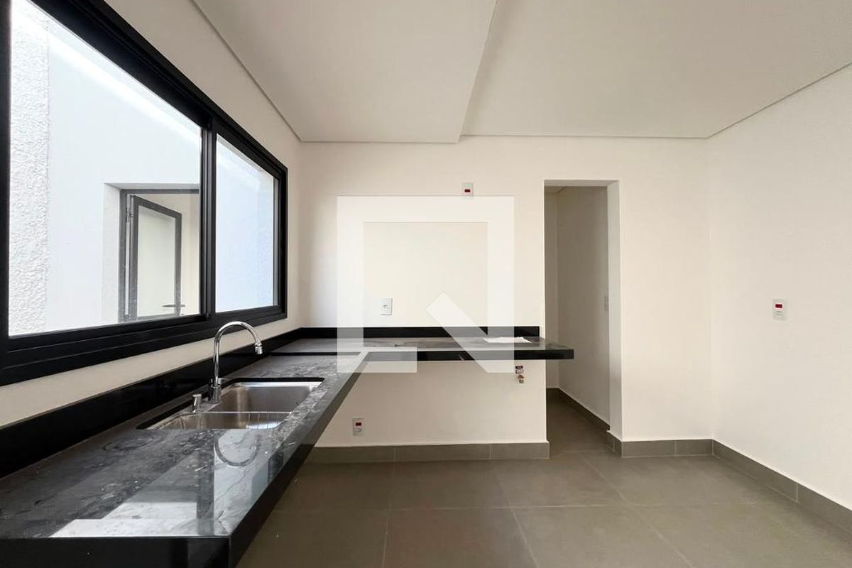 Casa à Venda - Mansões Santo Antônio, 3 Quartos,  168 m2 em , Campinas - sp | SoloBR