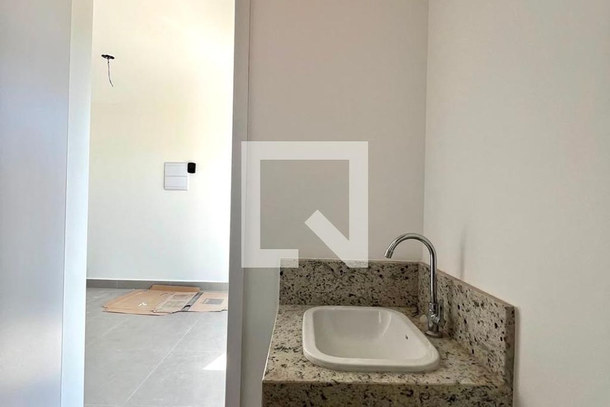 Casa à Venda - Mansões Santo Antônio, 3 Quartos,  168 m2 em , Campinas - sp | SoloBR