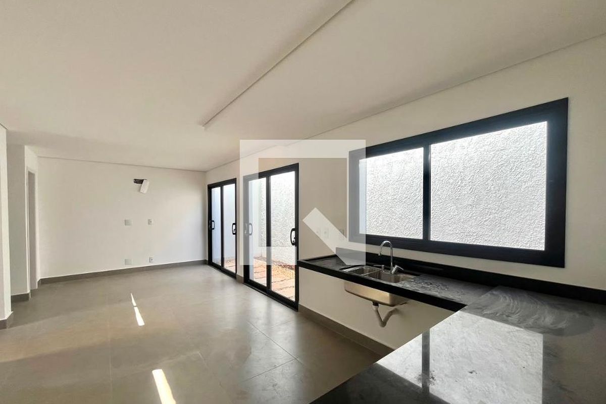 Casa à Venda - Mansões Santo Antônio, 3 Quartos,  168 m2 em , Campinas - sp | SoloBR