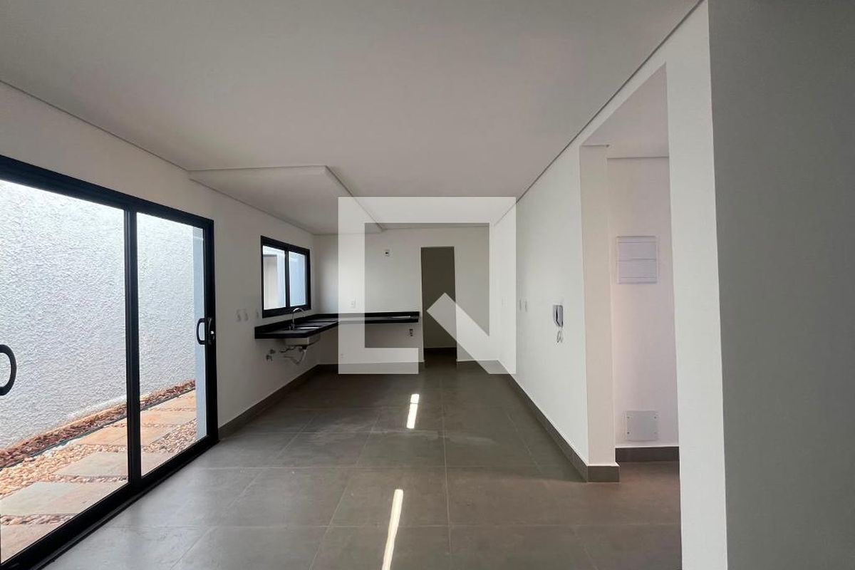 Casa à Venda - Mansões Santo Antônio, 3 Quartos,  168 m2 em , Campinas - sp | SoloBR
