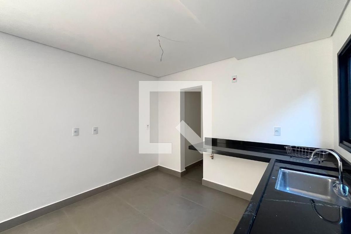 Casa à Venda - Mansões Santo Antônio, 3 Quartos,  168 m2 em , Campinas - sp | SoloBR
