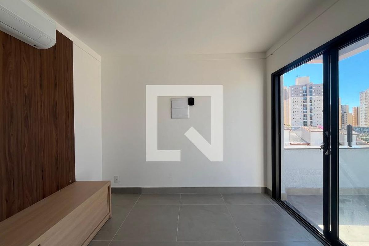 Casa à Venda - Mansões Santo Antônio, 3 Quartos,  168 m2 em , Campinas - sp | SoloBR