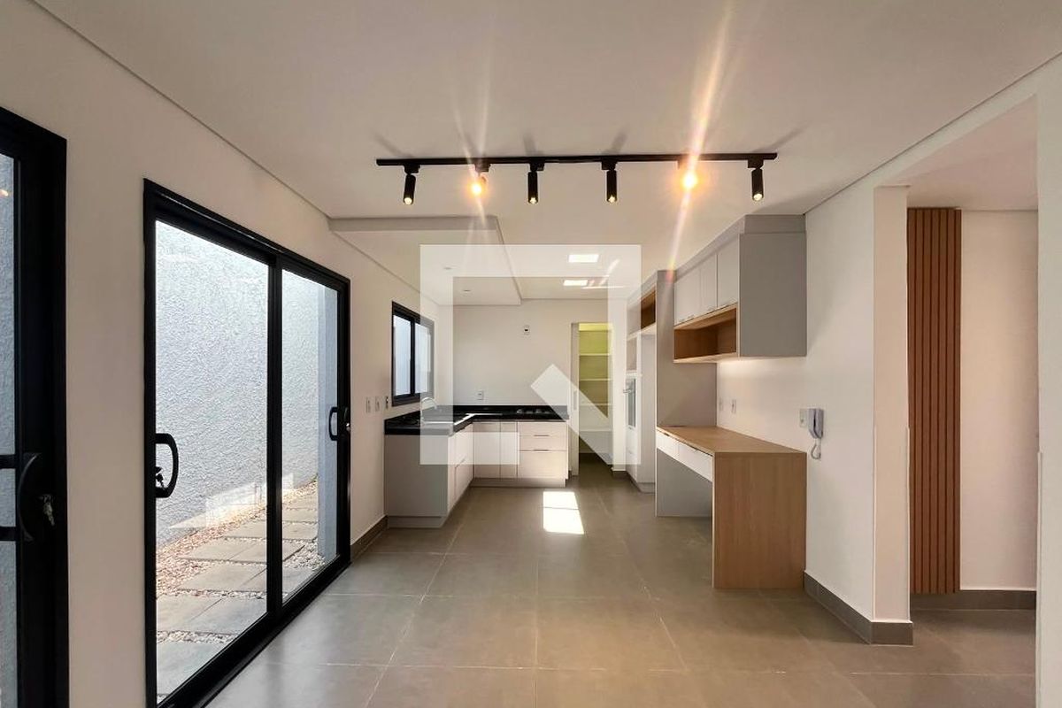 Casa à Venda - Mansões Santo Antônio, 3 Quartos,  168 m2 em , Campinas - sp | SoloBR