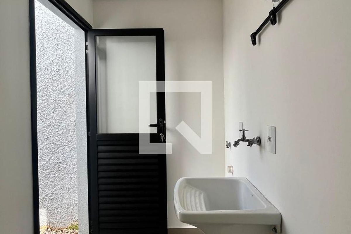 Casa à Venda - Mansões Santo Antônio, 3 Quartos,  168 m2 em , Campinas - sp | SoloBR