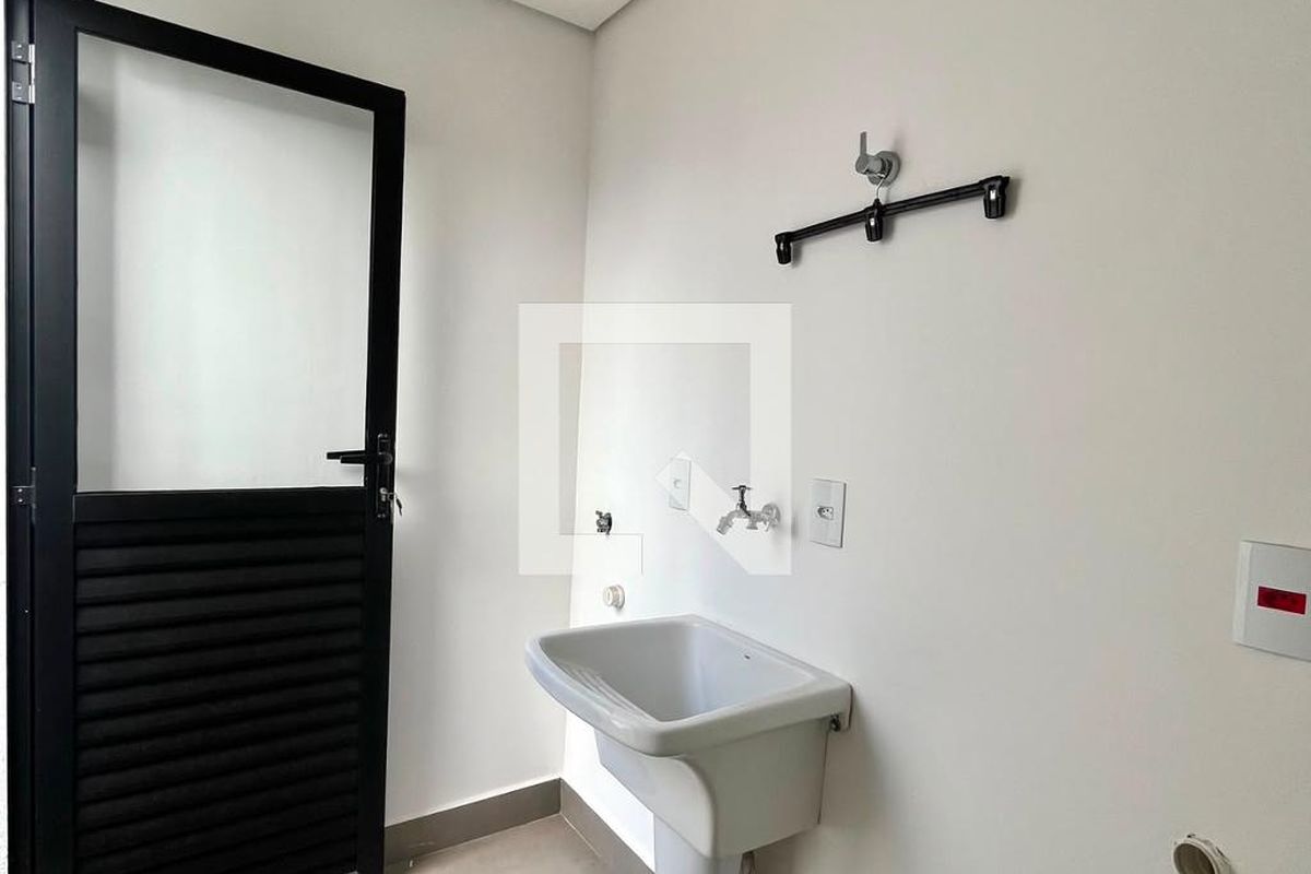 Casa à Venda - Mansões Santo Antônio, 3 Quartos,  168 m2 em , Campinas - sp | SoloBR