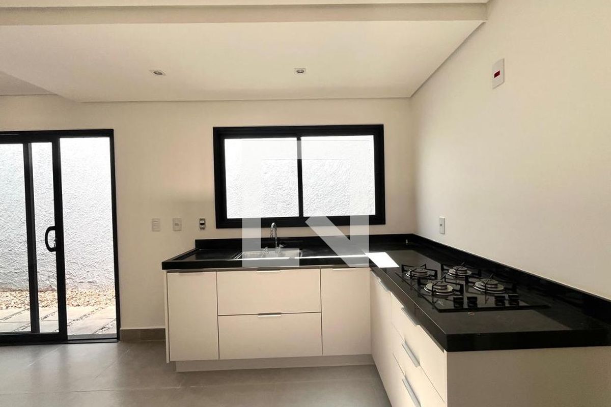 Casa à Venda - Mansões Santo Antônio, 3 Quartos,  168 m2 em , Campinas - sp | SoloBR