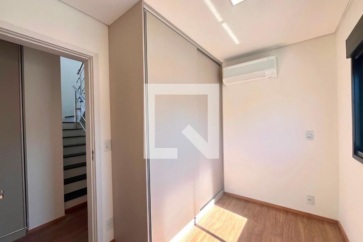 Casa à Venda - Mansões Santo Antônio, 3 Quartos,  168 m2 em , Campinas - sp | SoloBR