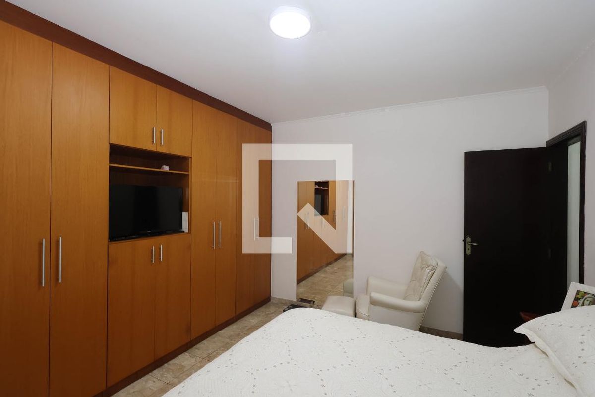 Casa, 3 quartos, 200 m² - Foto 13