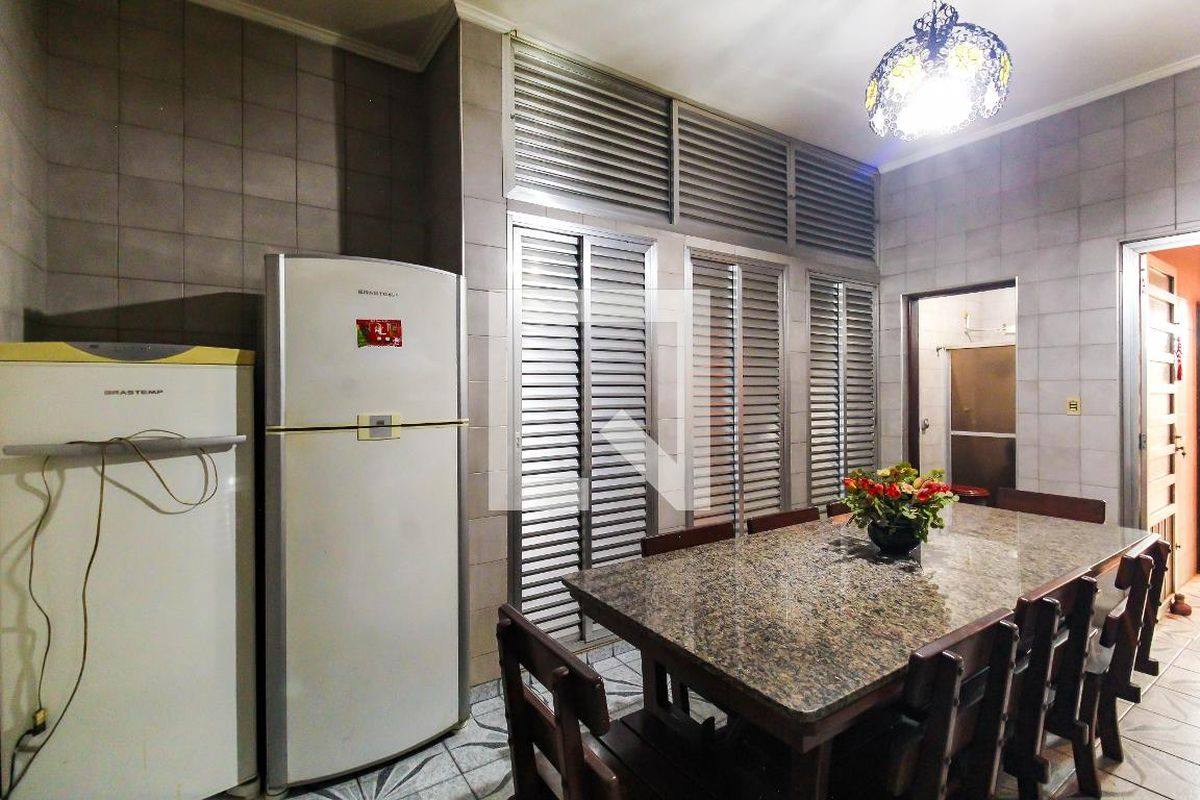 Casa, 3 quartos, 292 m² - Foto 33