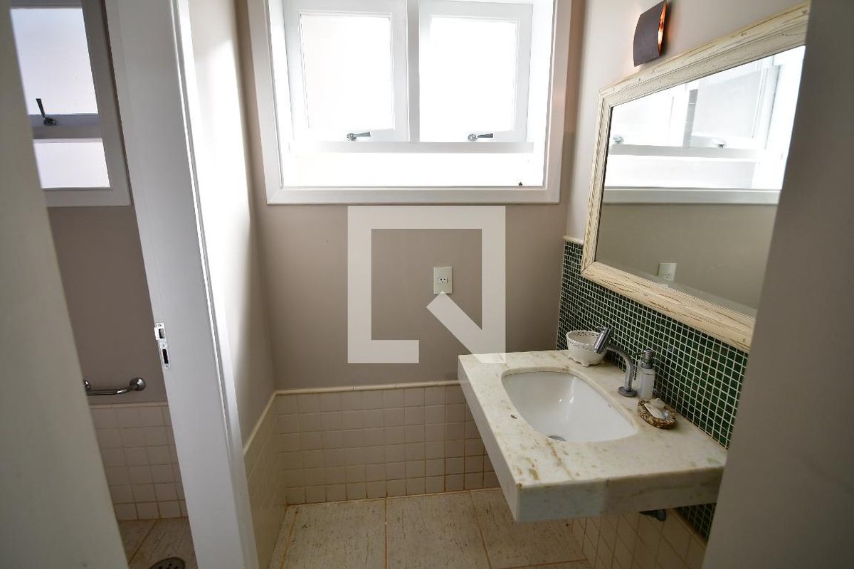 Casa à Venda - Lot. Alphaville Campinas, 4 Quartos,  500 m2 em , Campinas - sp | SoloBR