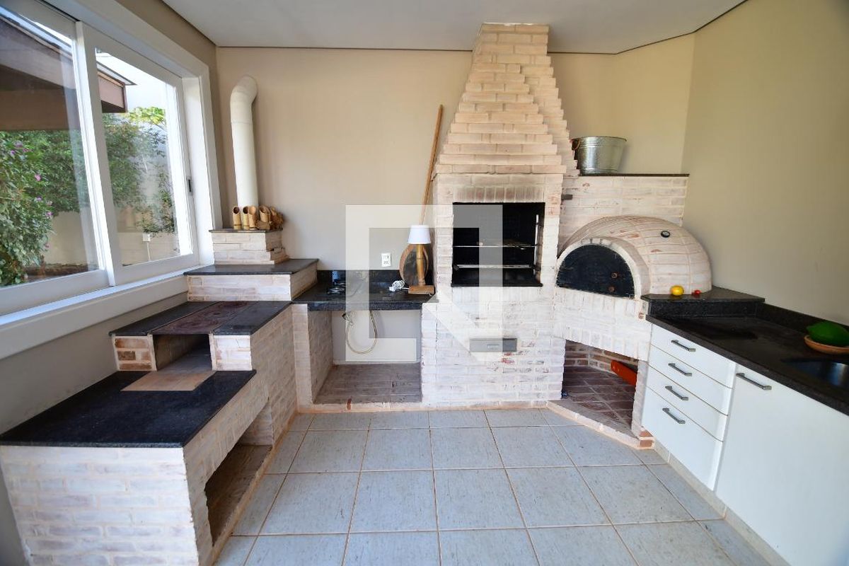 Casa à Venda - Lot. Alphaville Campinas, 4 Quartos,  500 m2 em , Campinas - sp | SoloBR