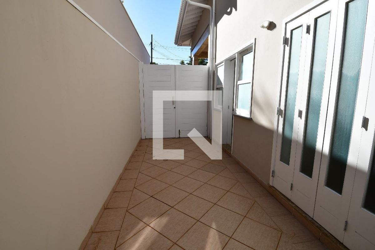 Casa à Venda - Lot. Alphaville Campinas, 4 Quartos,  500 m2 em , Campinas - sp | SoloBR