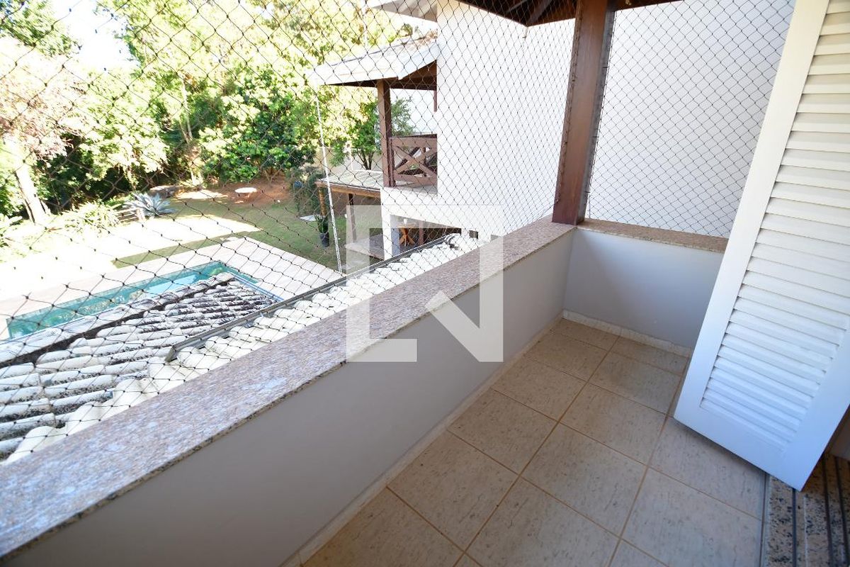 Casa à Venda - Lot. Alphaville Campinas, 4 Quartos,  500 m2 em , Campinas - sp | SoloBR