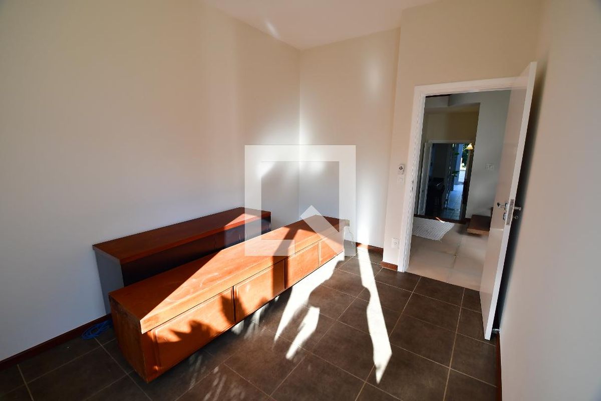Casa à Venda - Lot. Alphaville Campinas, 4 Quartos,  500 m2 em , Campinas - sp | SoloBR