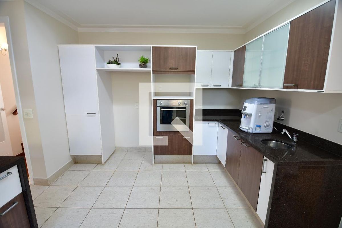 Casa à Venda - Lot. Alphaville Campinas, 4 Quartos,  500 m2 em , Campinas - sp | SoloBR
