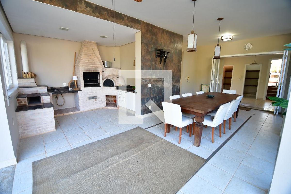 Casa à Venda - Lot. Alphaville Campinas, 4 Quartos,  500 m2 em , Campinas - sp | SoloBR