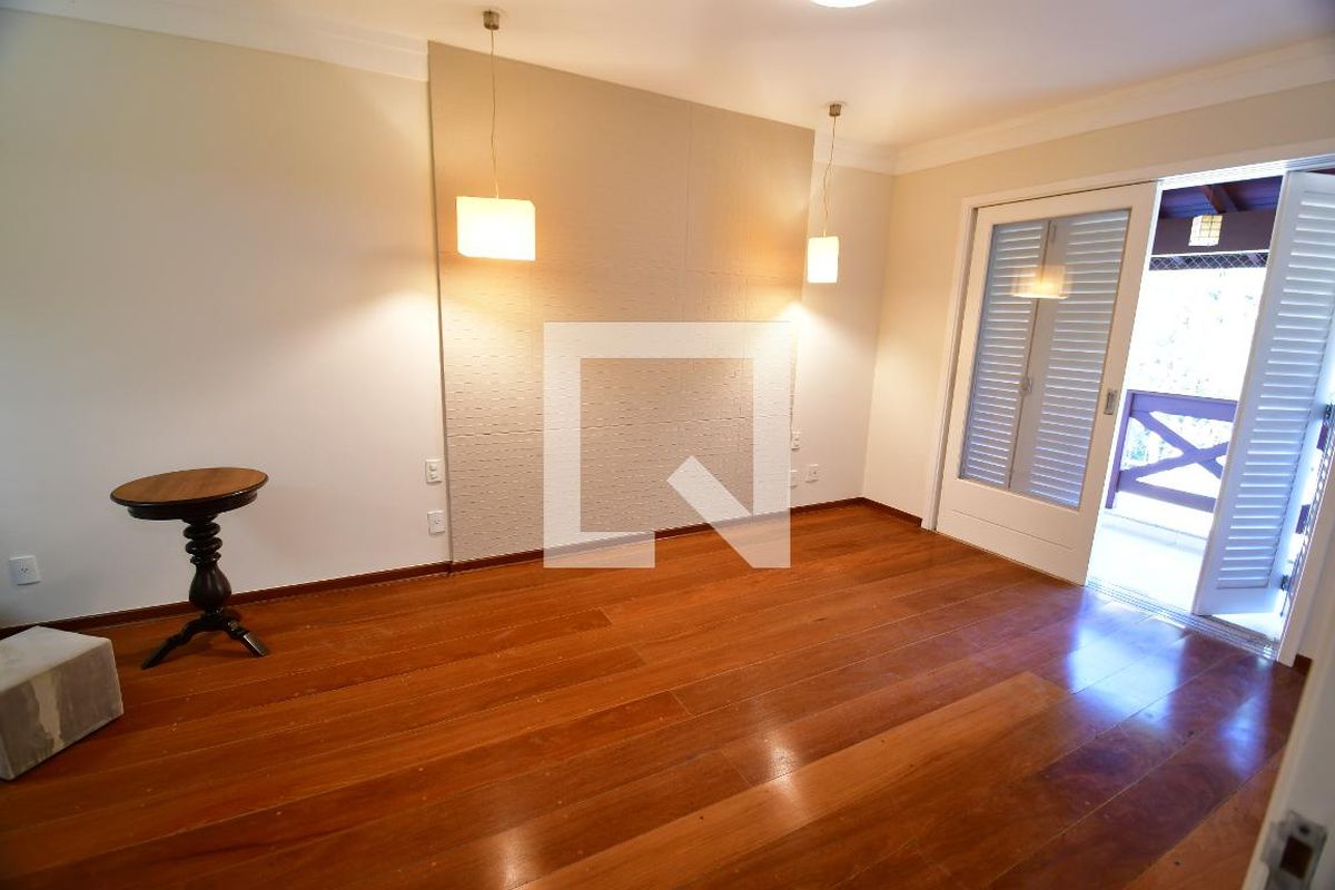 Casa à Venda - Lot. Alphaville Campinas, 4 Quartos,  500 m2 em , Campinas - sp | SoloBR