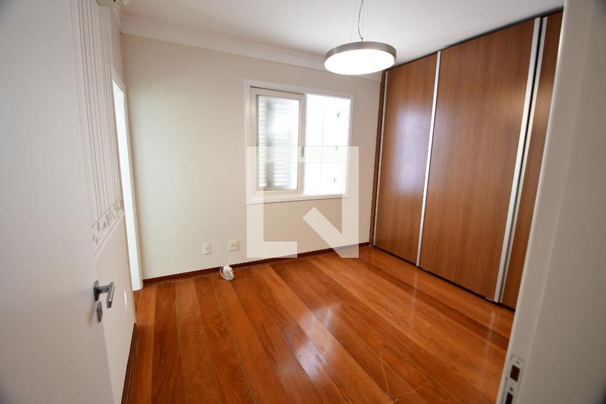 Casa à Venda - Lot. Alphaville Campinas, 4 Quartos,  500 m2 em , Campinas - sp | SoloBR