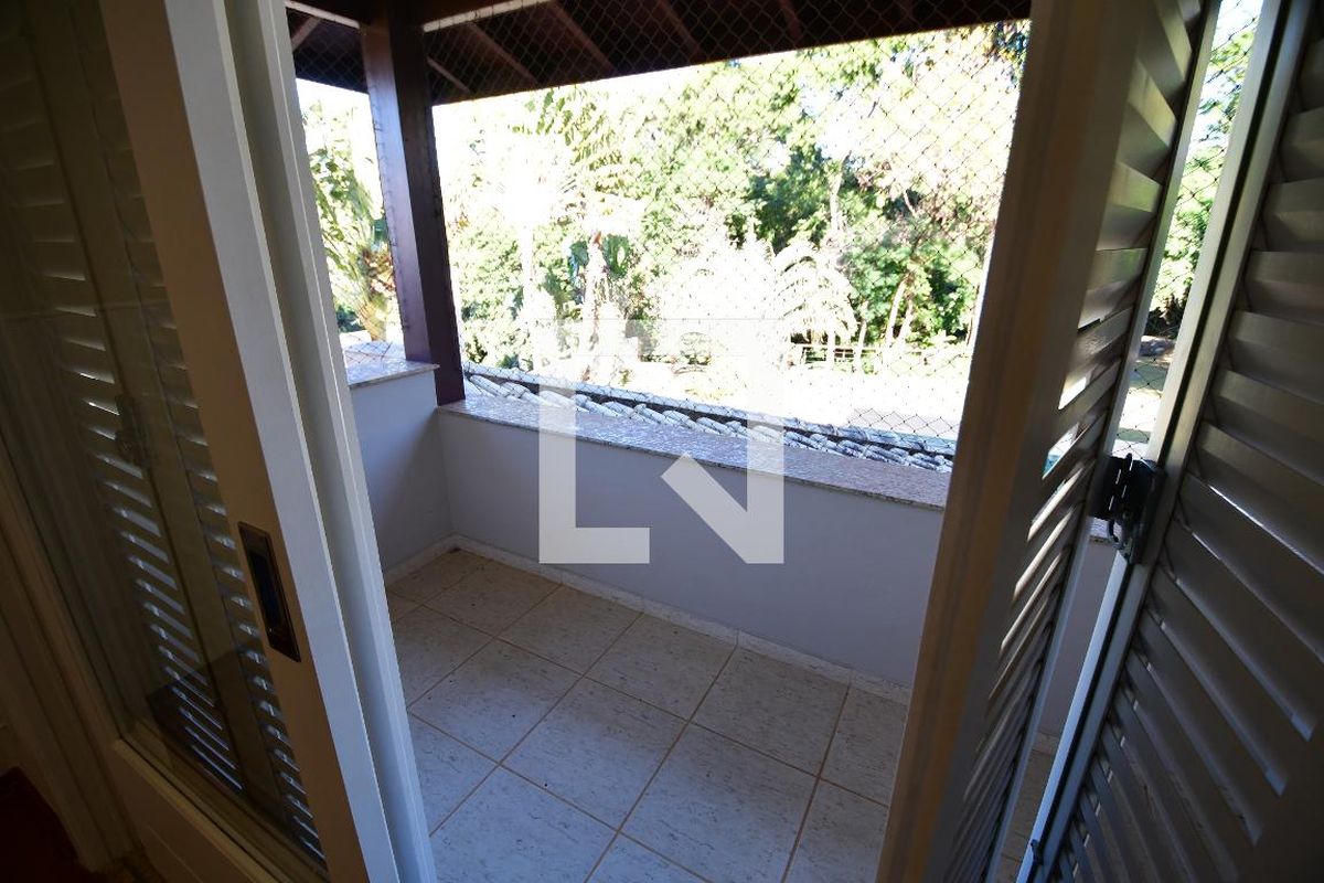 Casa à Venda - Lot. Alphaville Campinas, 4 Quartos,  500 m2 em , Campinas - sp | SoloBR