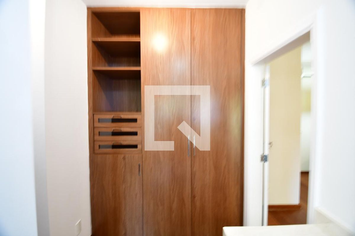 Casa à Venda - Lot. Alphaville Campinas, 4 Quartos,  500 m2 em , Campinas - sp | SoloBR