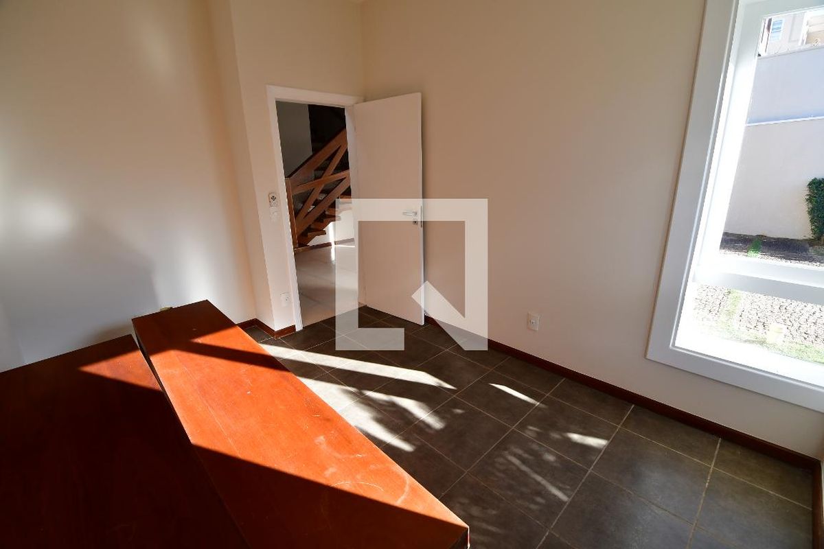 Casa à Venda - Lot. Alphaville Campinas, 4 Quartos,  500 m2 em , Campinas - sp | SoloBR