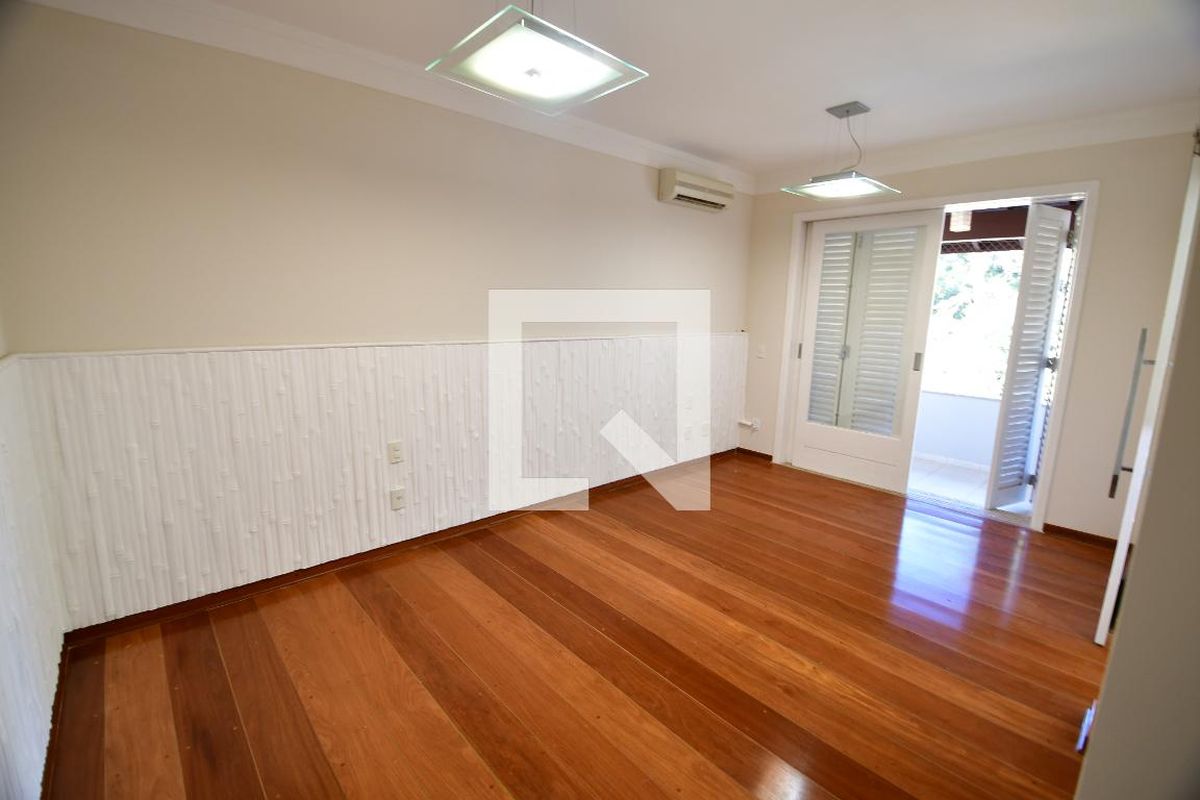 Casa à Venda - Lot. Alphaville Campinas, 4 Quartos,  500 m2 em , Campinas - sp | SoloBR