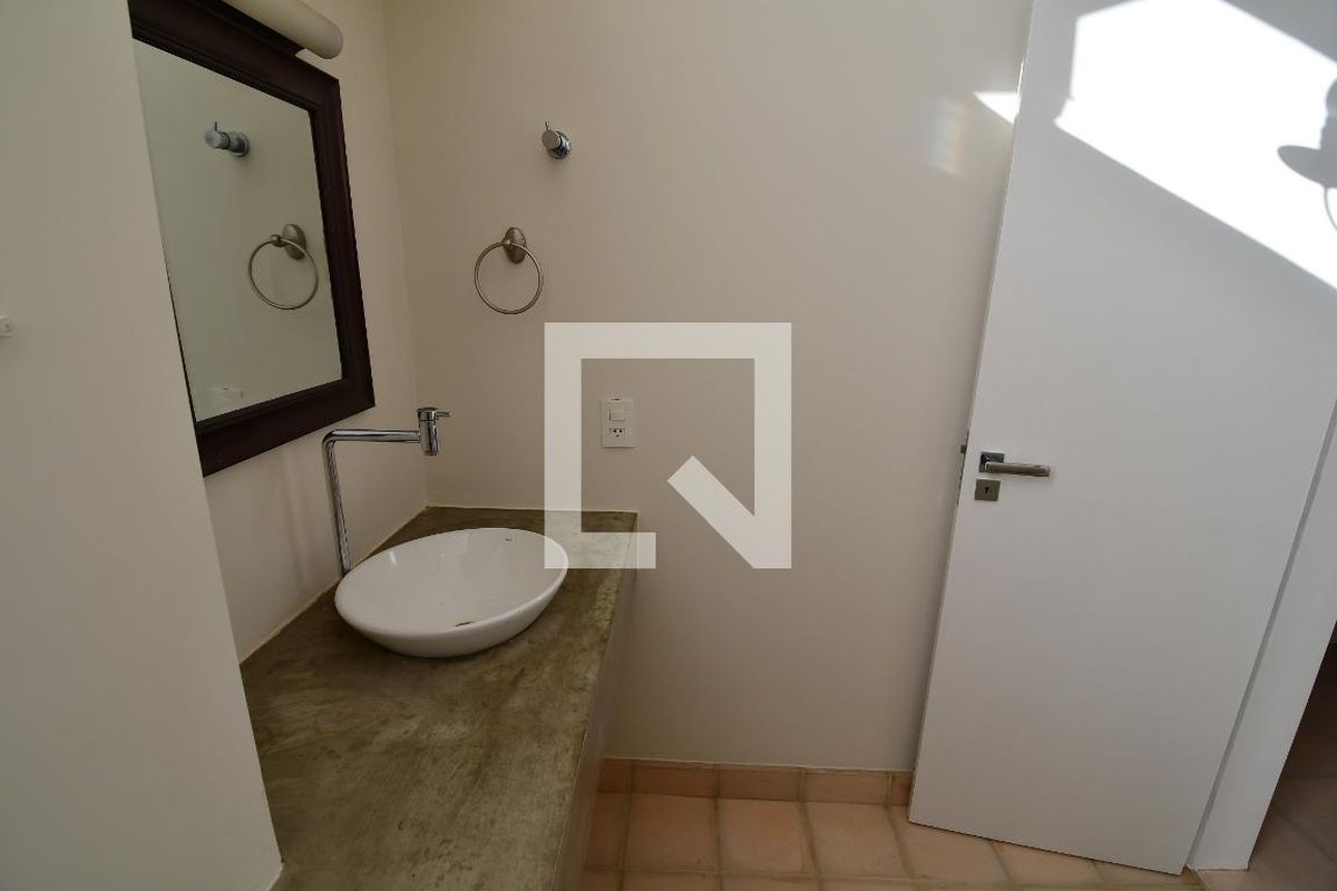 Casa à Venda - Lot. Alphaville Campinas, 4 Quartos,  500 m2 em , Campinas - sp | SoloBR