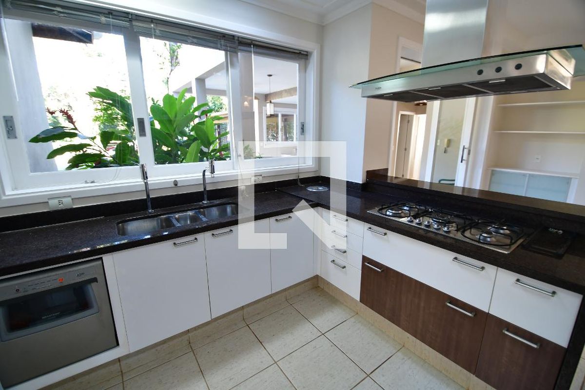 Casa à Venda - Lot. Alphaville Campinas, 4 Quartos,  500 m2 em , Campinas - sp | SoloBR
