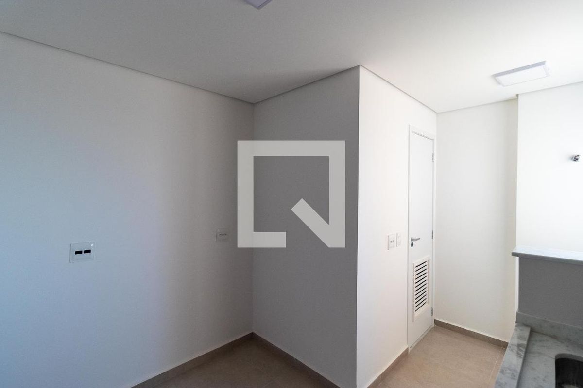 Apartamento à Venda - Jardim do Lago, 2 Quartos,  64 m2 em , Campinas - sp | SoloBR
