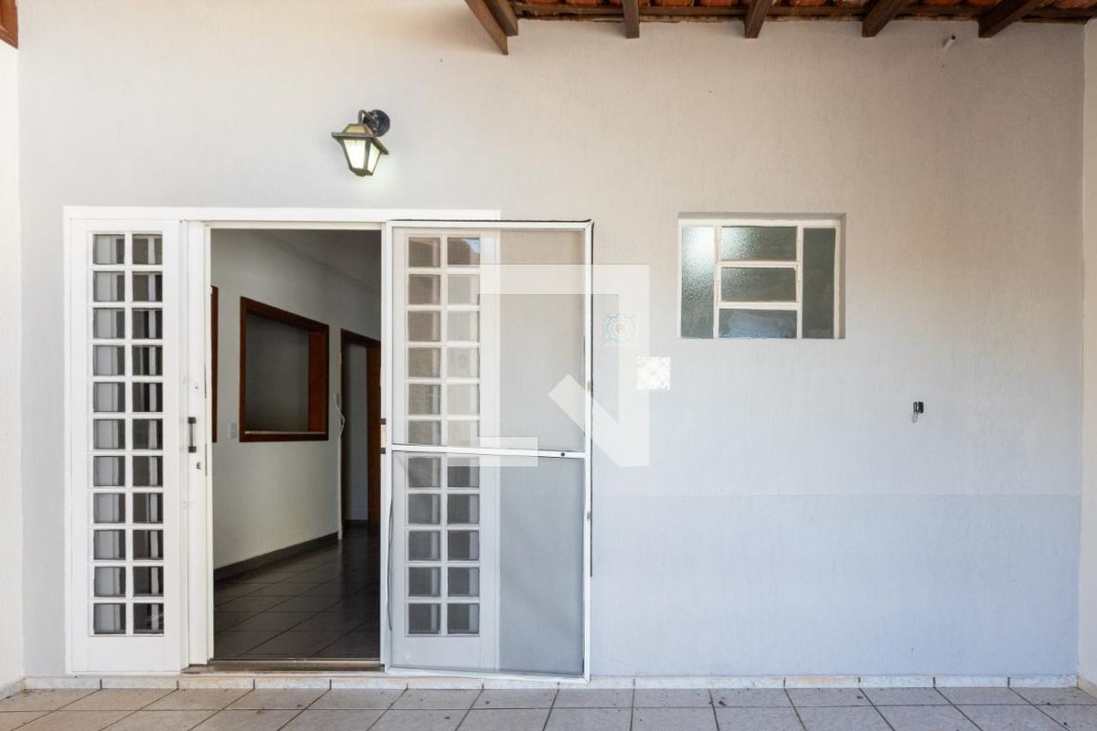 Casa à Venda - Lot. Alphaville Campinas, 3 Quartos,  140 m2 em , Campinas - sp | SoloBR
