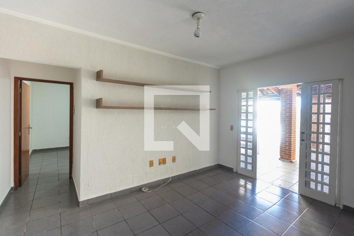 Casa à Venda - Lot. Alphaville Campinas, 3 Quartos,  140 m2 em , Campinas - sp | SoloBR