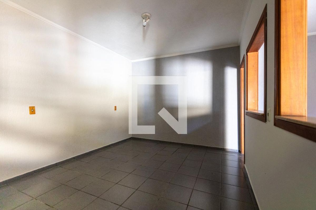 Casa à Venda - Lot. Alphaville Campinas, 3 Quartos,  140 m2 em , Campinas - sp | SoloBR