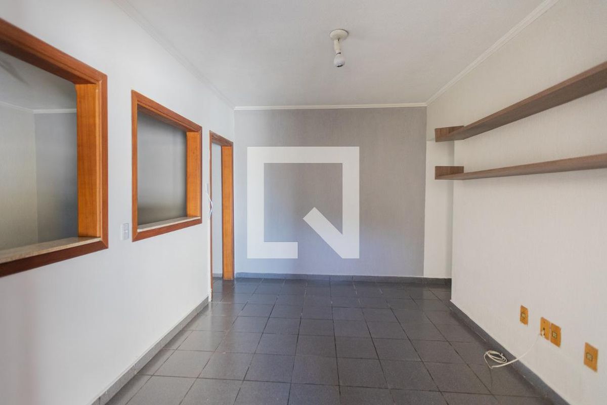 Casa à Venda - Lot. Alphaville Campinas, 3 Quartos,  140 m2 em , Campinas - sp | SoloBR