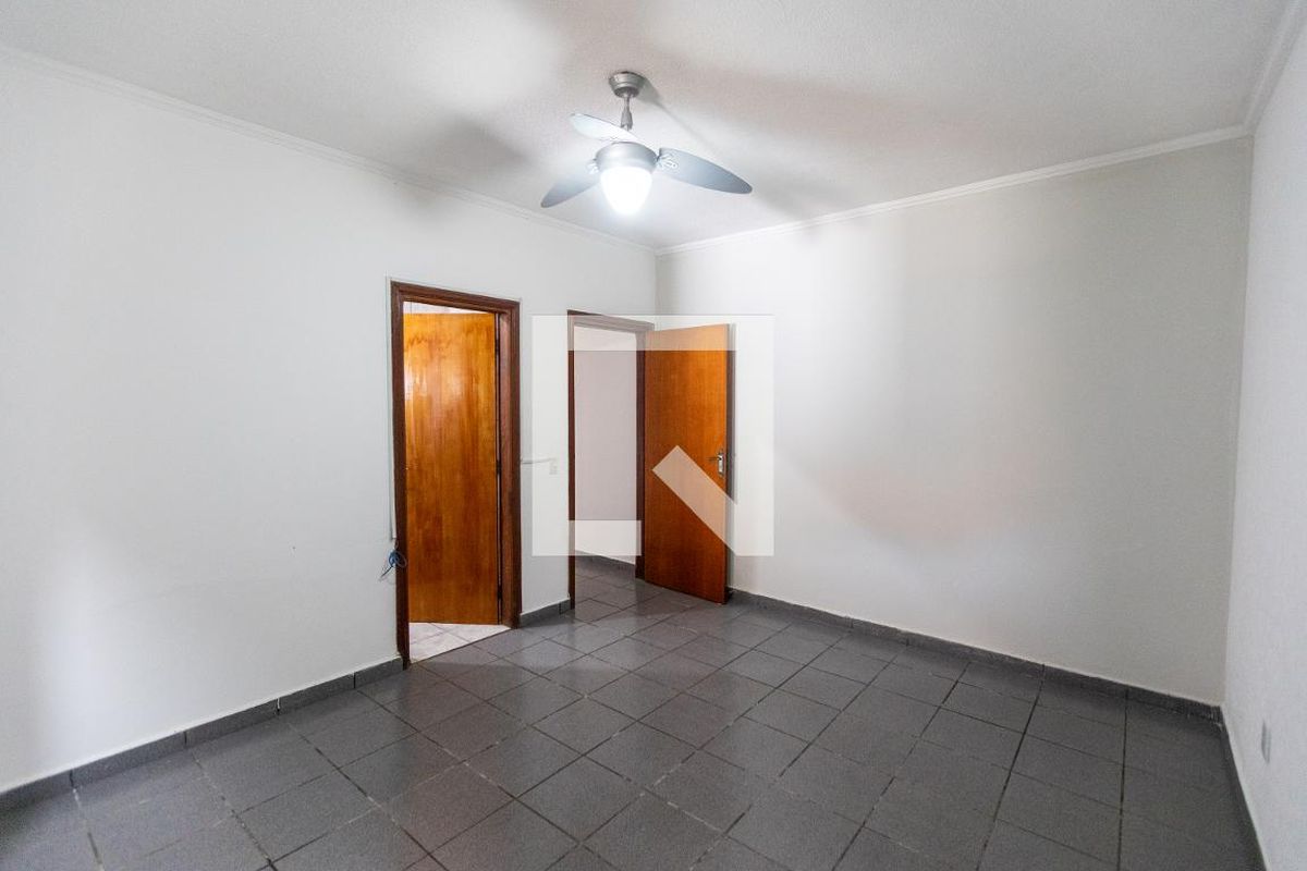 Casa à Venda - Lot. Alphaville Campinas, 3 Quartos,  140 m2 em , Campinas - sp | SoloBR