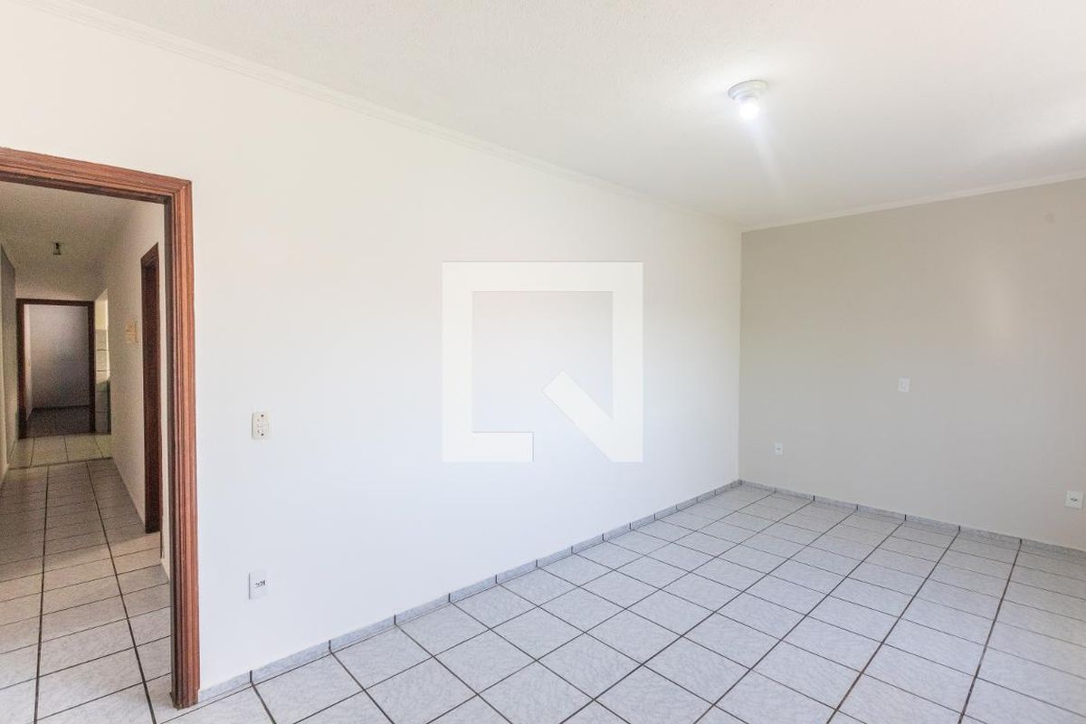 Casa à Venda - Lot. Alphaville Campinas, 3 Quartos,  140 m2 em , Campinas - sp | SoloBR