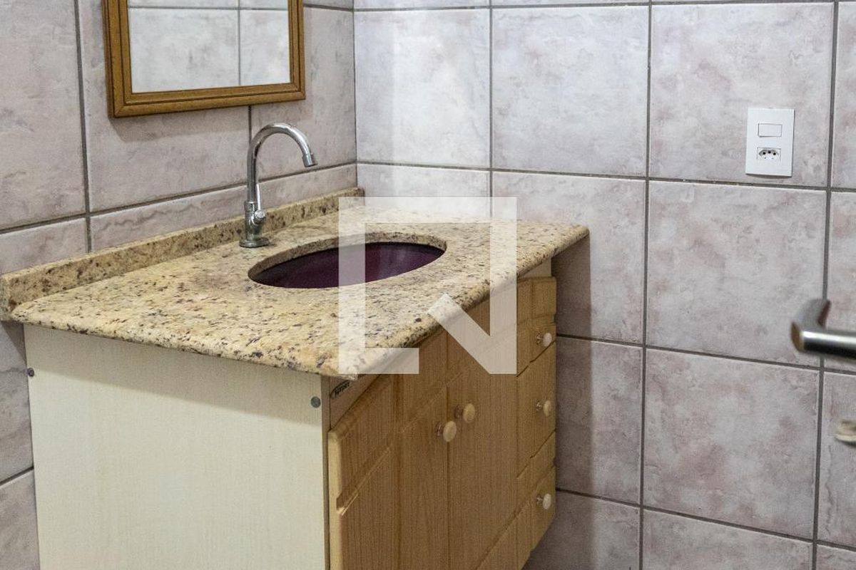Casa à Venda - Lot. Alphaville Campinas, 3 Quartos,  140 m2 em , Campinas - sp | SoloBR