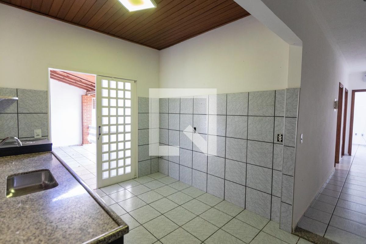 Casa à Venda - Lot. Alphaville Campinas, 3 Quartos,  140 m2 em , Campinas - sp | SoloBR