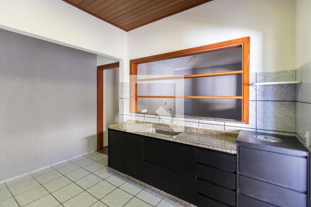 Casa à Venda - Lot. Alphaville Campinas, 3 Quartos,  140 m2 em , Campinas - sp | SoloBR
