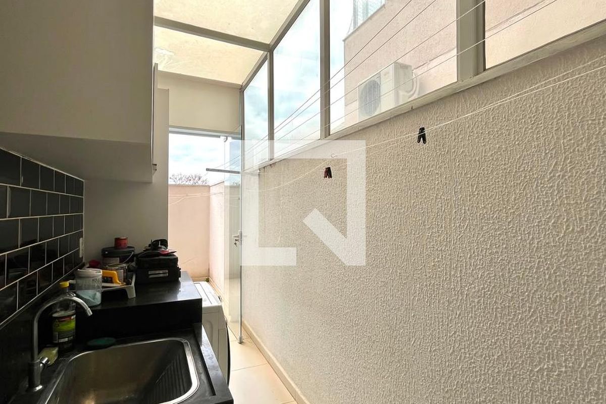 Apartamento à Venda - Mansões Santo Antônio, 2 Quartos,  217 m2 em , Campinas - sp | SoloBR