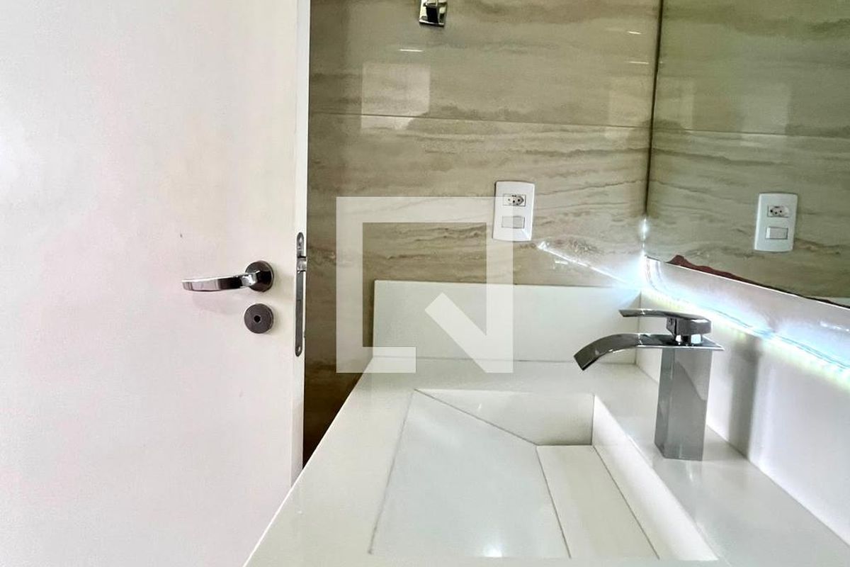 Apartamento à Venda - Mansões Santo Antônio, 2 Quartos,  217 m2 em , Campinas - sp | SoloBR