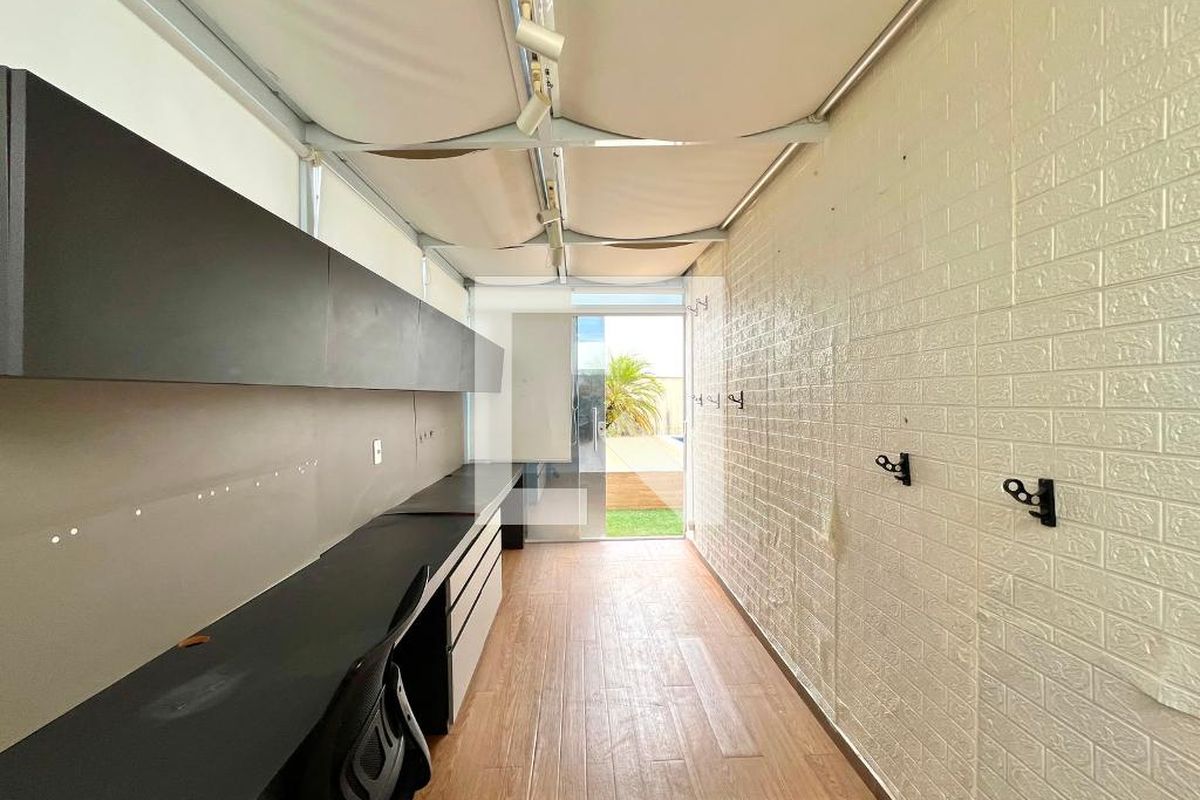Apartamento à Venda - Mansões Santo Antônio, 2 Quartos,  217 m2 em , Campinas - sp | SoloBR