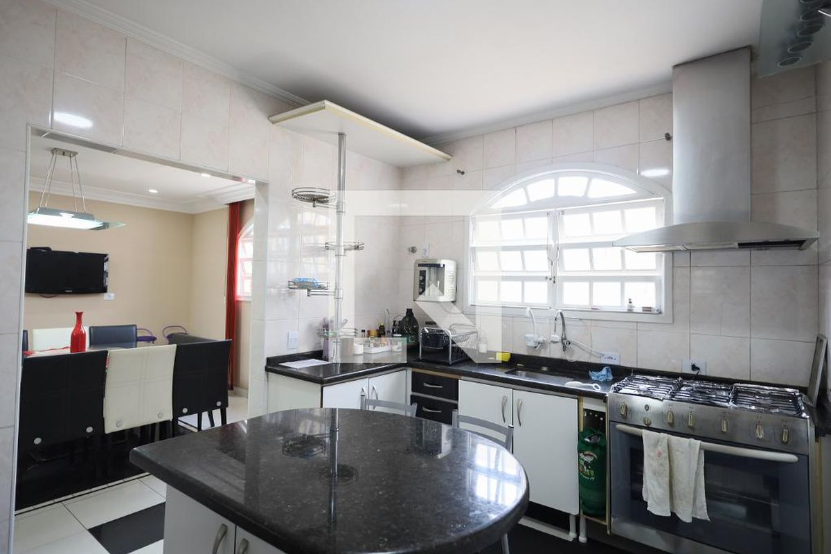 Casa, 4 quartos, 270 m² - Foto 32