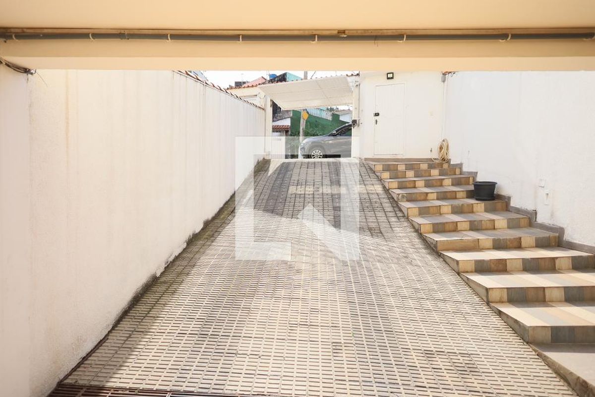 Casa, 4 quartos, 270 m² - Foto 55